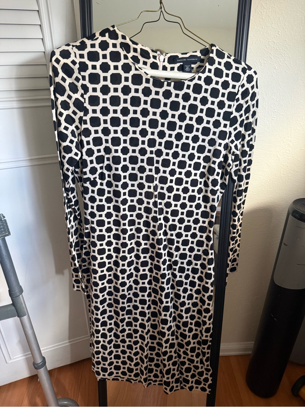 Banana Republic Black and White Geometric Long-Sleeve Midi Dress